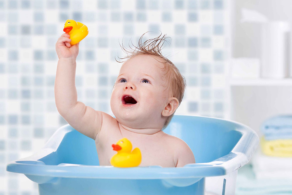 婴儿洗澡三个地方不能碰，再脏妈妈也不能洗！